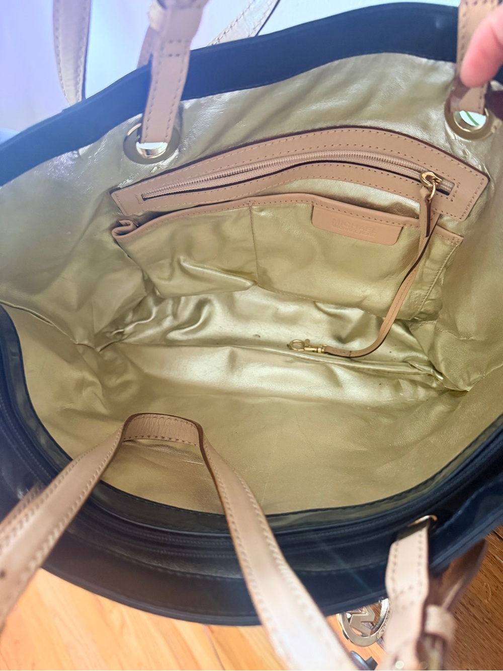 Dooney & Bourke Green Monogram Crossbody with Brown Leather Trim - Picture 4 of 4